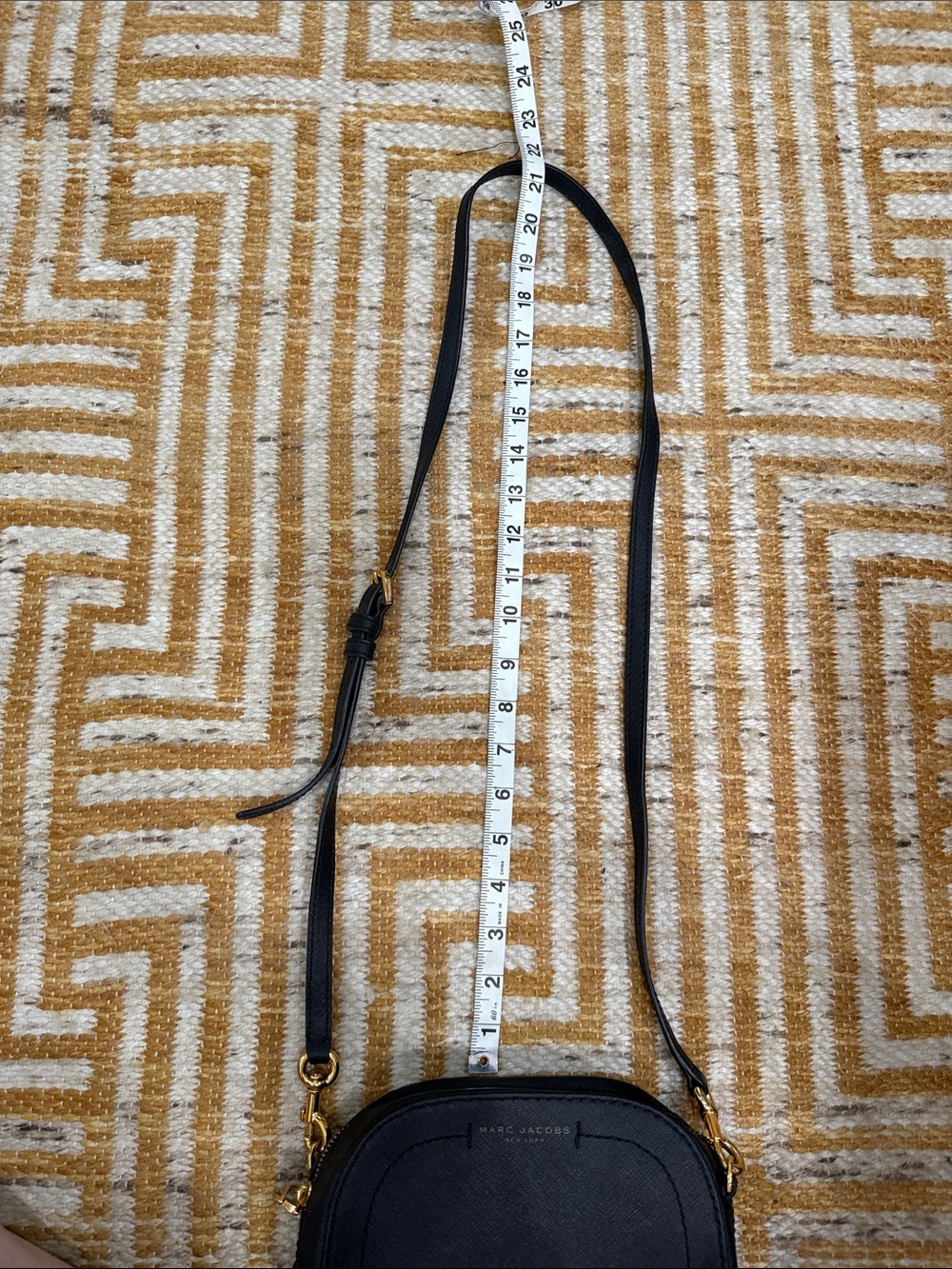 Marc Jacobs New York Black Crossbody Leather Purse - Picture 9 of 9